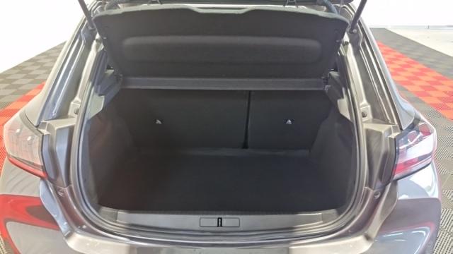 Peugeot 208 image 9