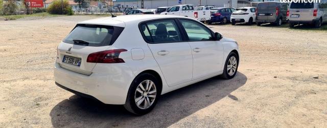 Peugeot 308 image 2