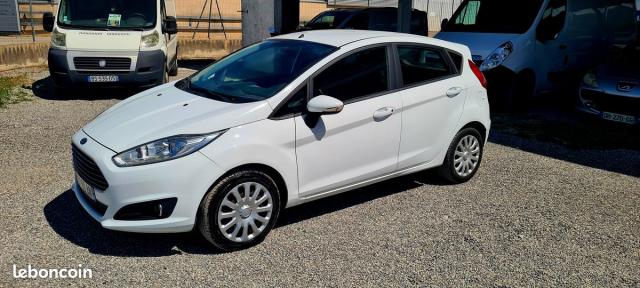 Ford Fiesta image 9