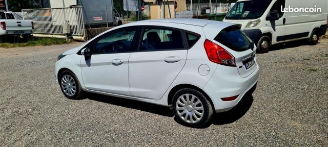 Ford Fiesta image 7