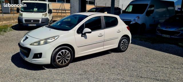 Peugeot 207 image 3