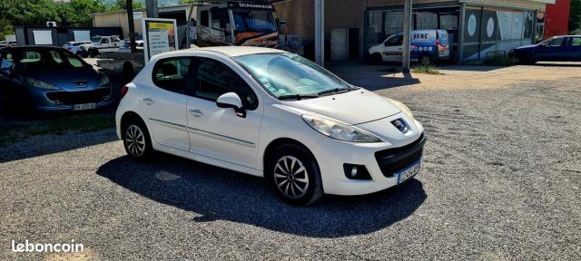 Peugeot 207 image 5