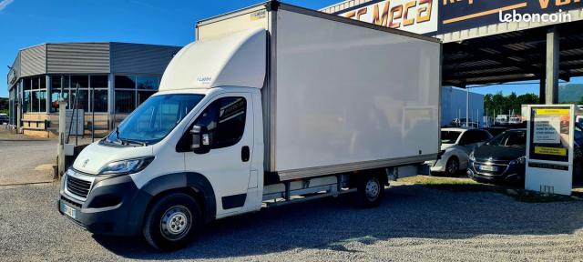 Peugeot Boxer image 8