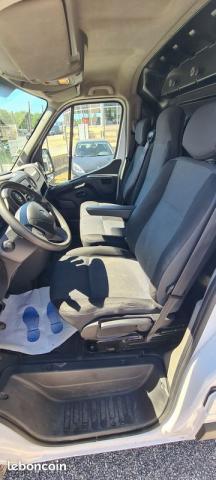 Renault Master image 9