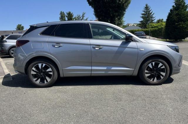 Opel Grandland image 2