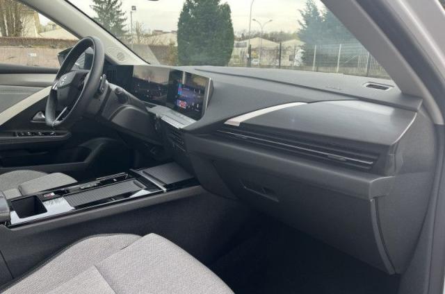 Opel Astra image 2