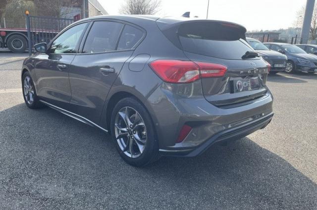 Ford Focus image 2