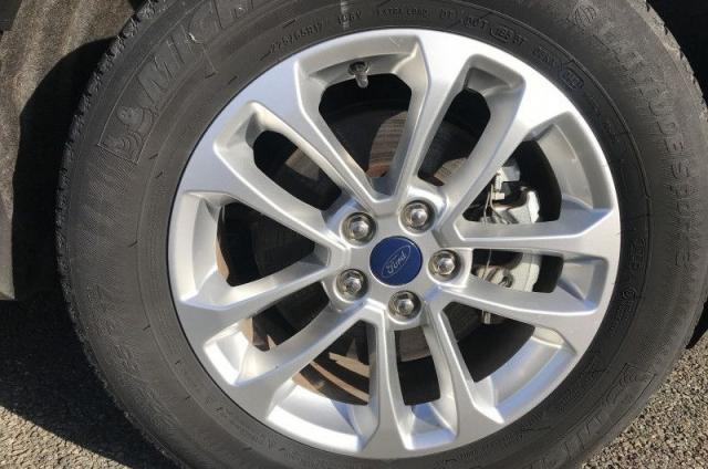 Ford Kuga image 9