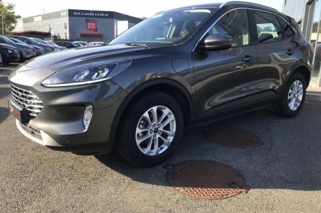 Ford Kuga image 2
