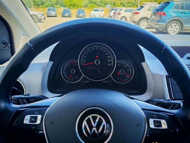Volkswagen Up! image 8
