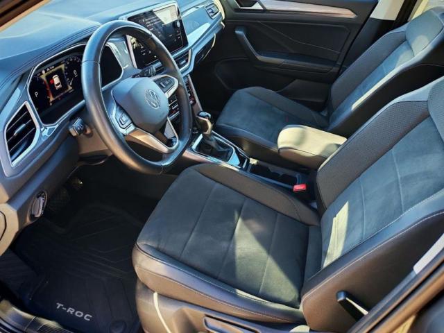 Volkswagen T-Roc image 8
