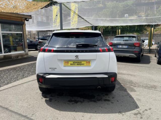 Peugeot 2008 image 3