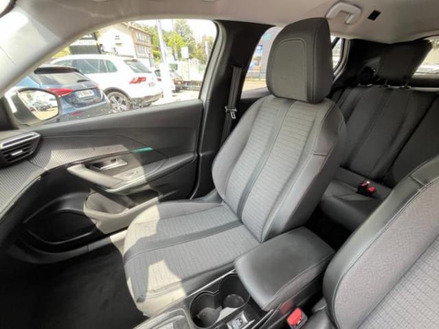Peugeot 2008 image 6