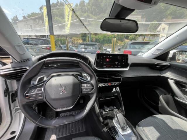 Peugeot 2008 image 9