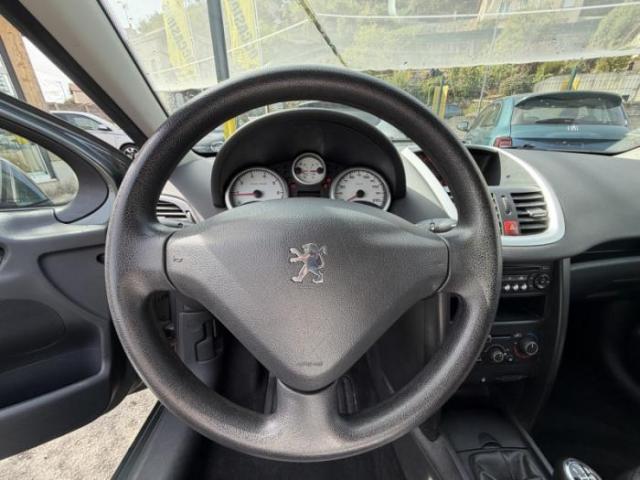 Peugeot 207 image 3
