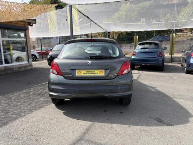 Peugeot 207 image 9