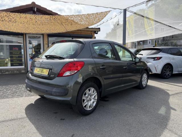 Peugeot 207 image 1
