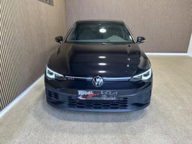 Volkswagen Golf image 6