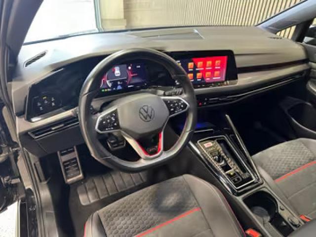 Volkswagen Golf image 9