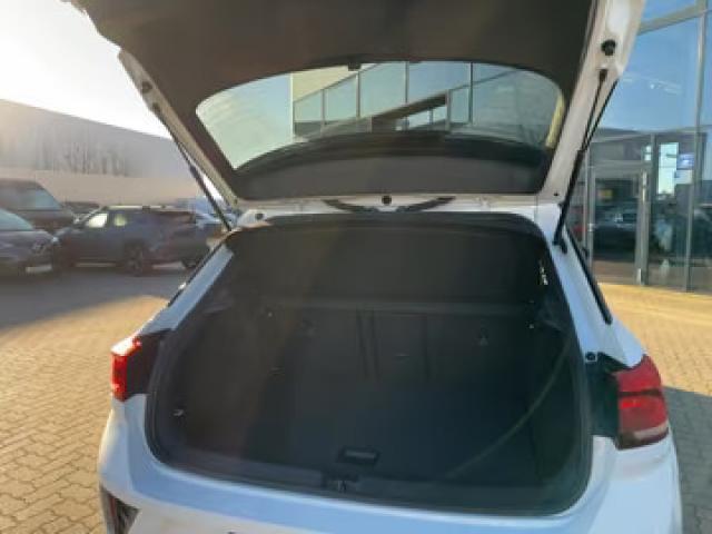 Volkswagen T-Roc image 9