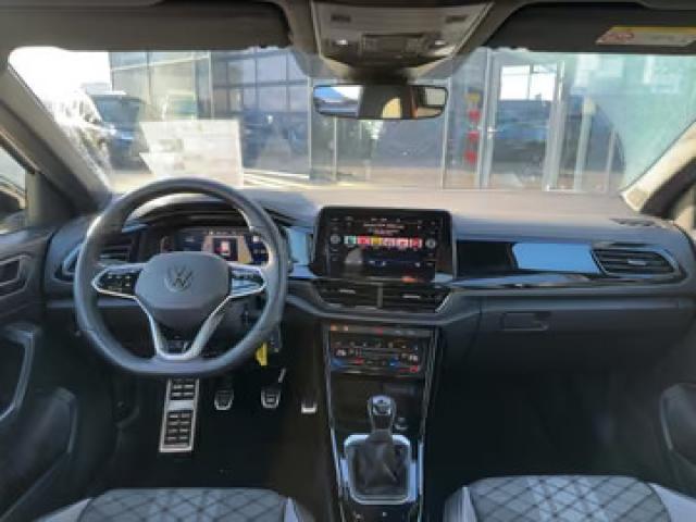 Volkswagen T-Roc image 6
