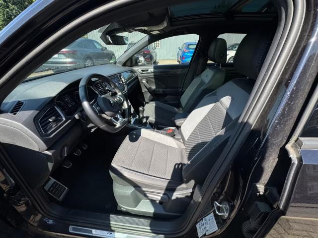 Volkswagen T-Roc image 2