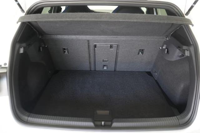 Volkswagen Golf R image 2