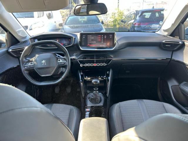 Peugeot 208 image 8