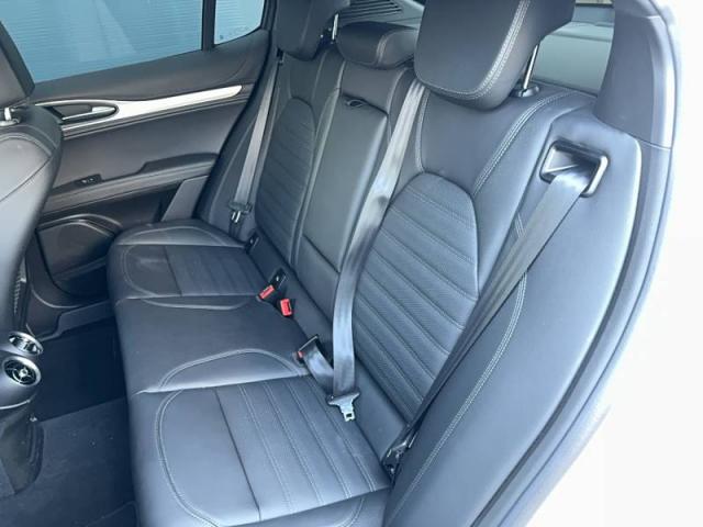 Alfa Romeo Stelvio image 1
