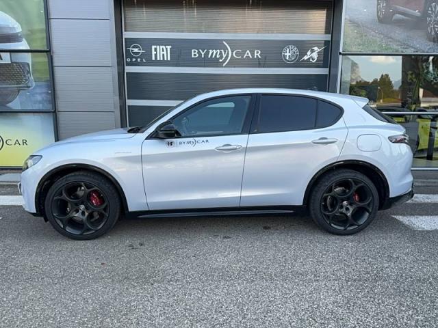 Alfa Romeo Stelvio image 2