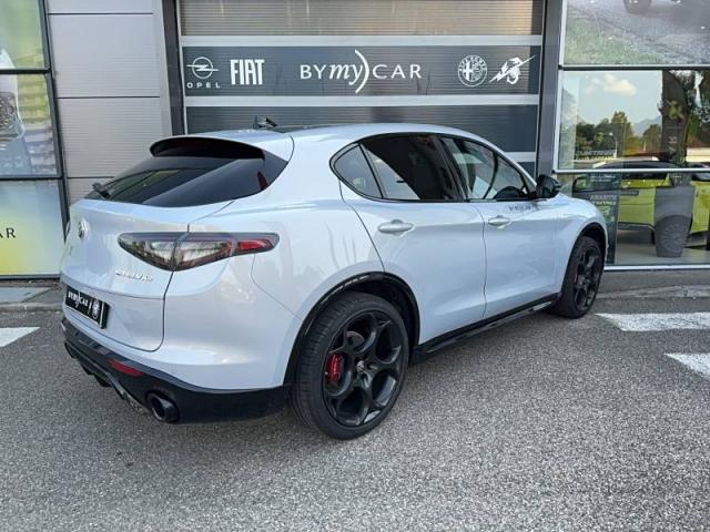Alfa Romeo Stelvio image 8