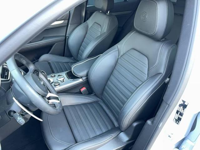 Alfa Romeo Stelvio image 5