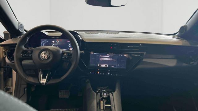 Alfa Romeo Junior image 8