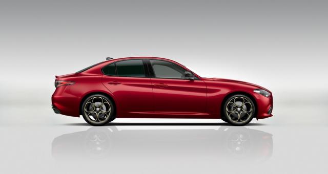 Alfa Romeo Giulia image 2