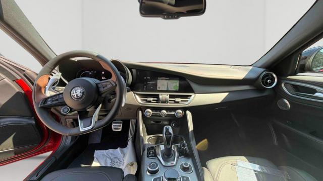 Alfa Romeo Giulia image 3