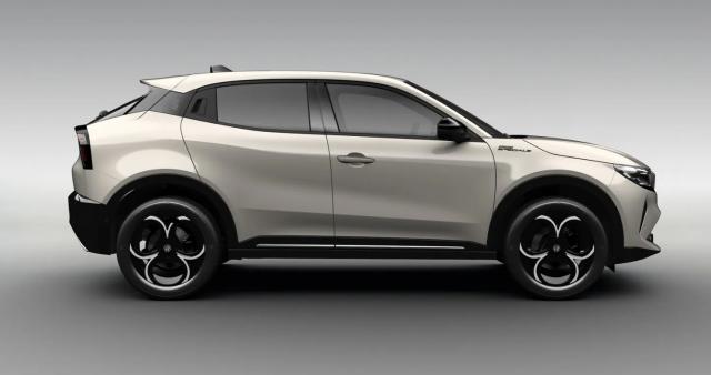 Alfa Romeo Junior image 2
