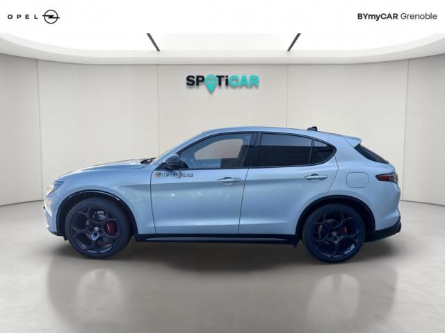 Alfa Romeo Stelvio image 2