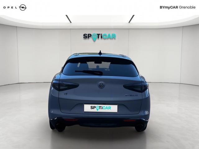 Alfa Romeo Stelvio image 3