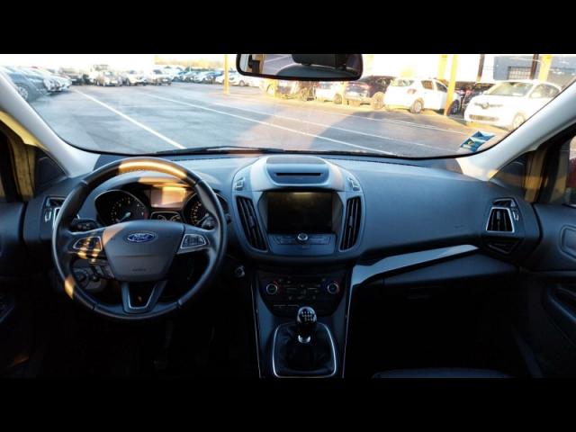 Ford Kuga image 7