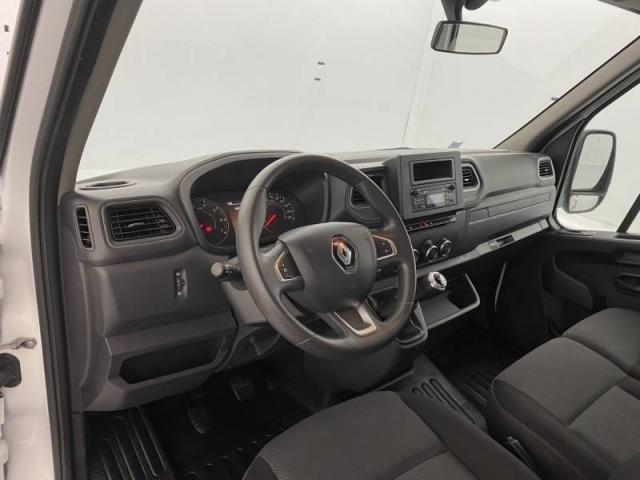 Renault Master image 9