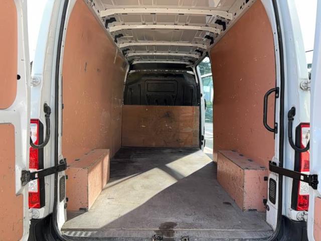 Renault Master image 6