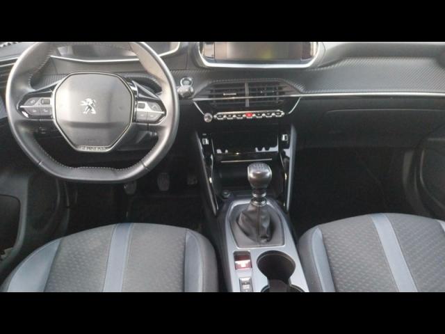 Peugeot 2008 image 6