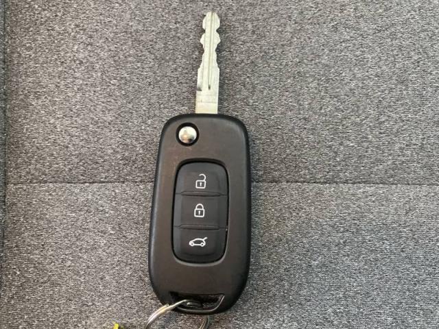 Renault Clio image 3