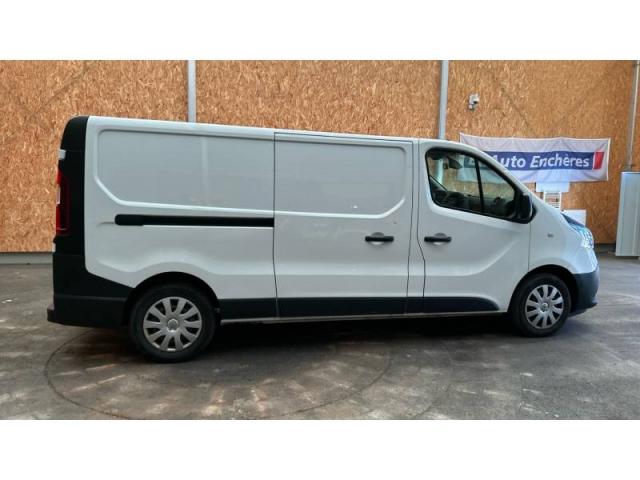 Renault Trafic image 3
