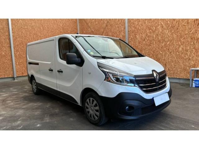 Renault Trafic image 2