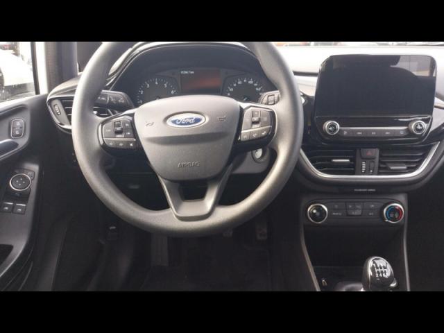 Ford Fiesta image 2