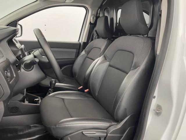 Renault Express image 8
