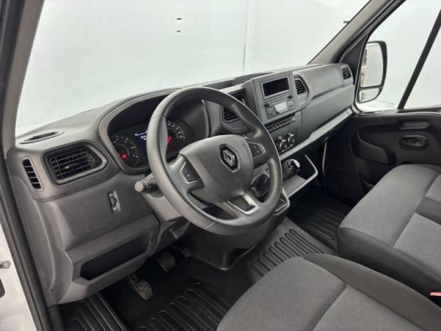 Renault Master image 1
