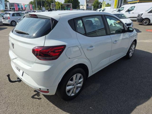 Dacia Sandero image 2