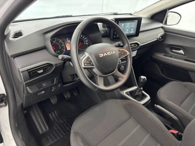 Dacia Sandero image 1